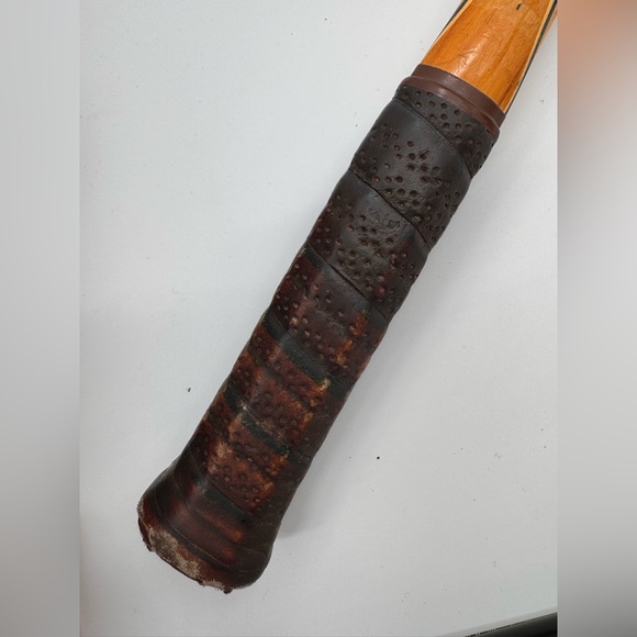 TAD Davis Victor Classic Wood Tennis Racquet w/ Cover - Picture 4 of 5